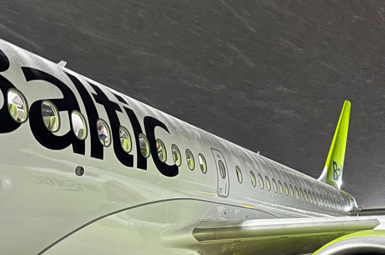 "airBaltic".