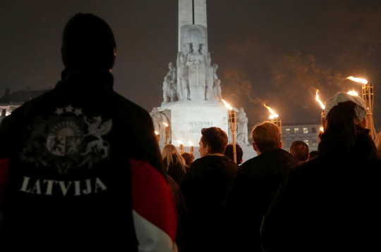 Lāčplēša dienai veltīts lāpu gājiens "Brīvības cīnītāju gars cauri visiem laikiem".