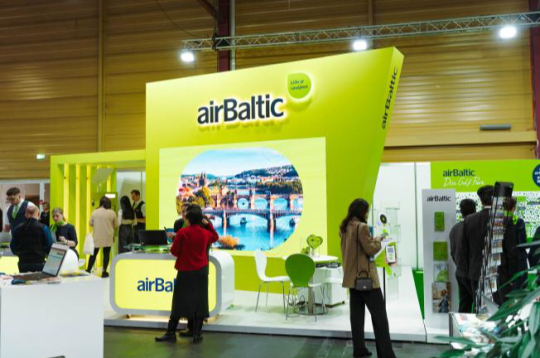 "airBaltic" stendā. "airBaltic" stendā.