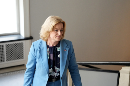 Izglītības un zinātnes ministre Ilze Indriksone (NA). Izglītības un zinātnes ministre Ilze Indriksone (NA).