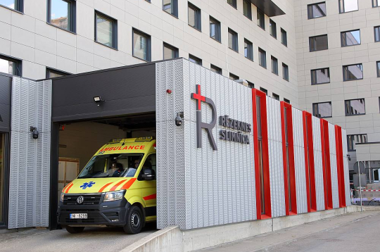 Viena no Latvijas pierobežas medicīnas iestādēm ir arī Rēzeknes slimnīca, kura regulāri rīkojot mācības, kā strādāt krīzes situācijā.