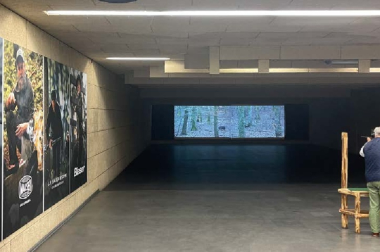 Šaušanas kino "Blaser" rūpnīcā Vācijā.