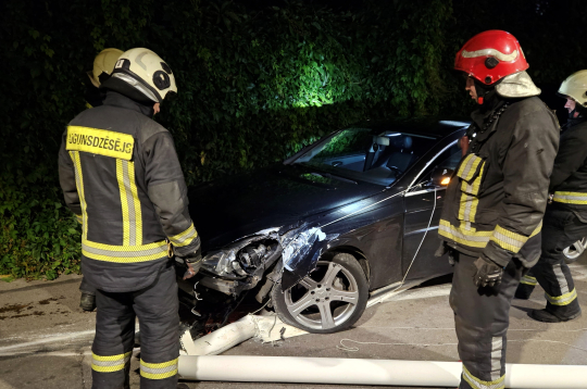 Avārijā iesaistītais Mercedes. Avārijā iesaistītais Mercedes.