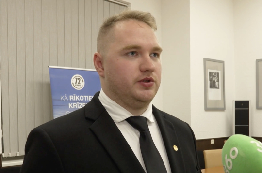 Svens Jānis Andžāns, Aizsardzības ministrijas Valsts aizsardzības dienesta departamenta vecākais eksperts.