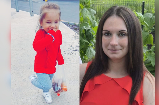 1995. gadā dzimusī Liene Janševska un viņas 2.5 gadus vecā meita Elīza.