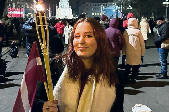 Dārija Gulēna-Taube uzaugusi Kanādā, bet studijas turpināja Latvijā.