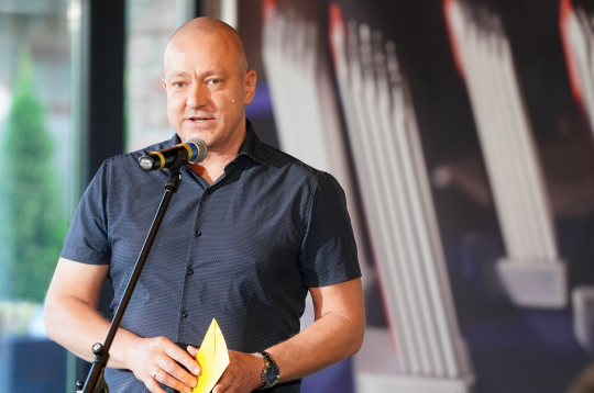 Latvijas Radio Ziņu dienesta vadītājs Uģis Lībietis piedalās Latvijas Žurnālistu asociācijas "Izcilības balvas 2024" pasniegšanas ceremonijā.