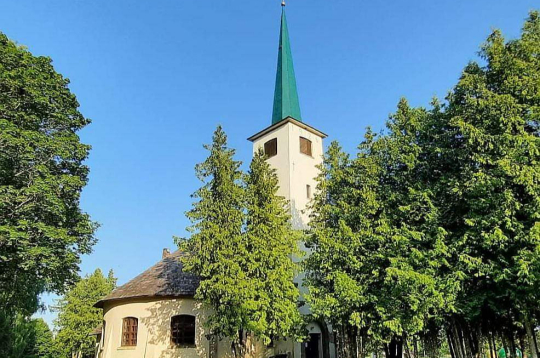 Allažu baznīca mūsdienās.