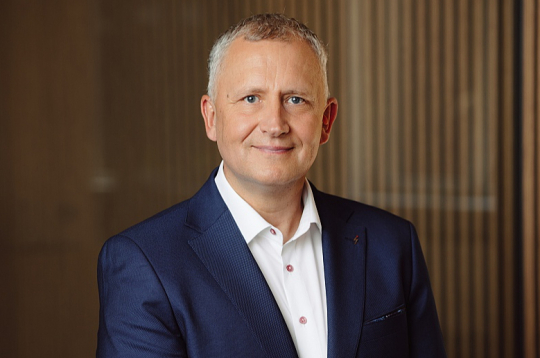 Raimonds Skrebs, AS "Sadales tīkls" tehniskais direktors: "Elektropārvades tīkla modernizēšanai līdz šim ir piesaistīts arī ES fondu finansējums, un tas būtu nepieciešams arī turpmāk, jo izmaksas ir ļoti augstas." Raimonds Skrebs, AS "Sadales tīkls" tehniskais direktors: "Elektropārvades tīkla modernizēšanai līdz šim ir piesaistīts arī ES fondu finansējums, un tas būtu nepieciešams arī turpmāk, jo izmaksas ir ļoti augstas."