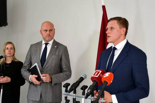 Andris Kulbergs un Jānis Dombrava. Andris Kulbergs un Jānis Dombrava.