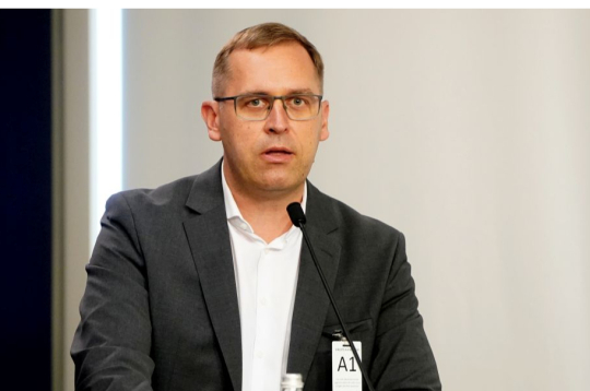 AS "Augstsprieguma tīkls" valdes priekšsēdētājs Rolands Irklis. 