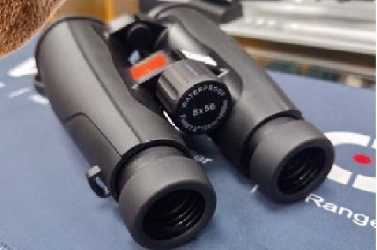 Vector Optics Continental 8x56 ED būs piemērotāks, pārvietojoties pa mežu un vērojot dzīvnieku.