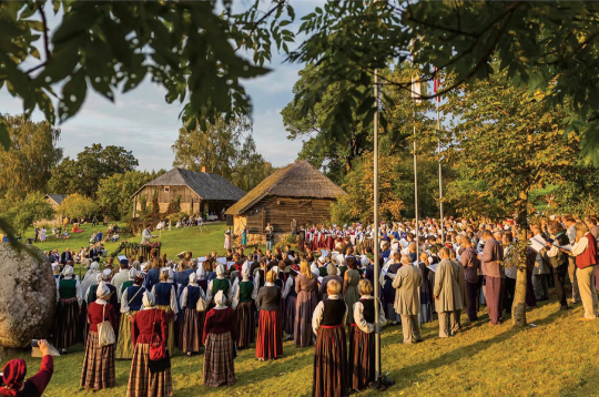 Koru saiets "Meņģeļos". Koru saiets "Meņģeļos".