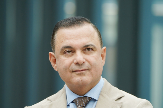 Veselības ministrs Hosams Abu Meri.