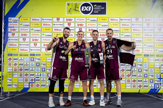 2026. gada Eiropas čempioni 3x3 basketbolā – Zigmārs Raimo (no kreisās), Nauris Miezis, Kristaps Gludītis un Rihards Kuksiks. Pērn trīs no šiem vīriem izcīnīja Eiropas sudrabu, vien Gludīša vietā bija Francis Lācis.