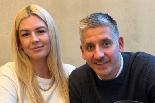 Kristaps Valters ar savu mīļoto Rebeku. Kristaps Valters ar savu mīļoto Rebeku.