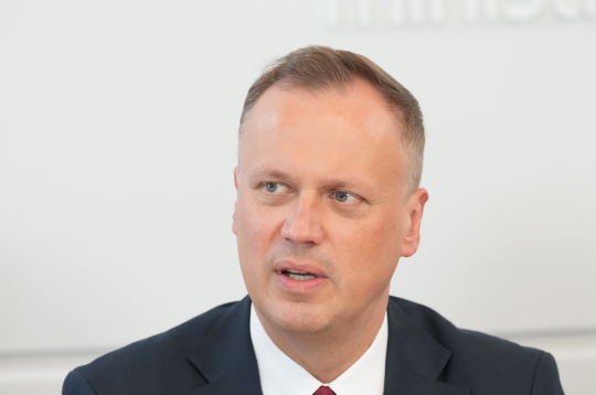 Edgars Tavars. Edgars Tavars.