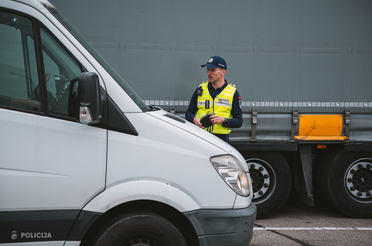 Vieglo komerctransportlīdzekļu pastiprinātā kontrole.