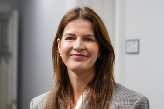 Ievas Jāgeres vadītā Latvijas Invesīciju un attīstības aģentūra pilda solījumus - pērn tika pārsniegta viena miljarda eiro piesaistīto investīciju robeža un šķiet, ka to pašu izdosies paveikt arī šogad.