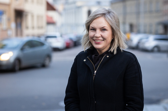 Inga Ābele: "Arī jādzīvo ir no prieka, jo, kad esi priecīgs un laimīgs, neviens nevar atnākt un pateikt, kas tev būtu jādara." Inga Ābele: "Arī jādzīvo ir no prieka, jo, kad esi priecīgs un laimīgs, neviens nevar atnākt un pateikt, kas tev būtu jādara."