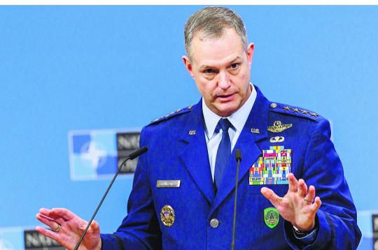 Paredzams, ka nākampirmdien drošības konferencē Varšavā NATO spēku komandieris Eiropā ASV ģenerālis Aleksuss Grinkevičs plašāk izskaidros, ko nozīmē jaunā NATO Krievijas atturēšanas stratēģija.