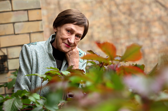 Māra Svīre: "Rakstnieks jau gan visu mūžu raksta vienu romānu – tas ir stāsts par sevi pašu, jo nekad nevar aiziet ne no sevis, ne no saviem piedzīvojumiem un vērojumiem, un brīdī, kad to aptrūkstas, tad arī vairs nav jāraksta."