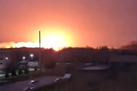 Ukrainas dronu trieciens Krievijas Federālā nodokļu dienesta (FNS) datu apstrādes centram, kas atrodas Gorodecā Ņižņijnovgorodas apgabalā.