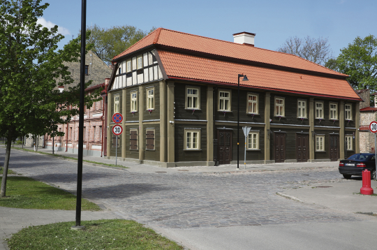 Likumprojekts paredz, ka arhitektūras konkurss jārīko ne tikai tādu valsts vai reģionālās nozīmes kultūras pieminekļu pārbūvei, kas atrodas valsts vai pašvaldības īpašumā (attēlā), bet arī tad, ja kultūras piemineklis ir privātīpašumā. Likumprojekts paredz, ka arhitektūras konkurss jārīko ne tikai tādu valsts vai reģionālās nozīmes kultūras pieminekļu pārbūvei, kas atrodas valsts vai pašvaldības īpašumā (attēlā), bet arī tad, ja kultūras piemineklis ir privātīpašumā.