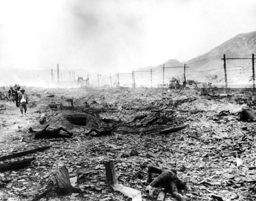 Nagasaki pēc atombumbas sprādziena. Nagasaki pēc atombumbas sprādziena.