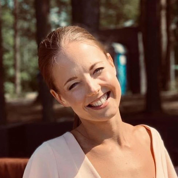Anna Ozoliņa. Anna Ozoliņa.