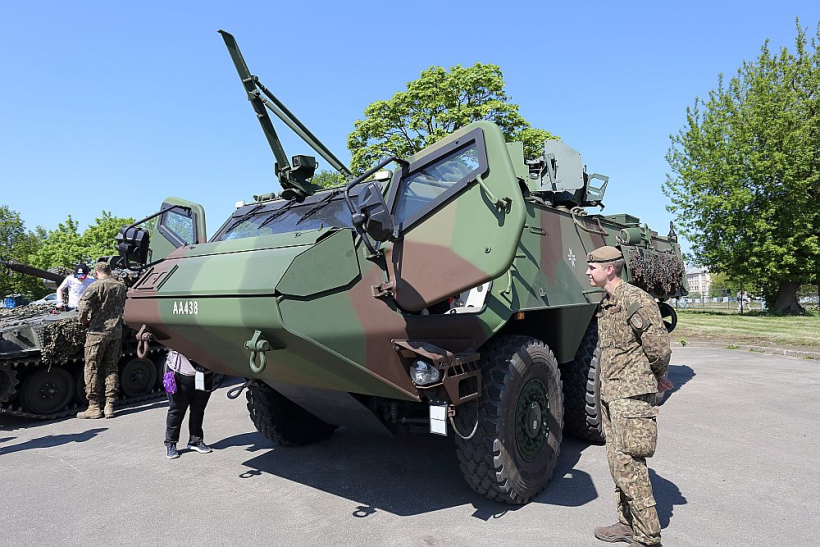 Pasažieru ostā piestāj NATO kuģi un tehnika. Pasažieru ostā piestāj NATO kuģi un tehnika.