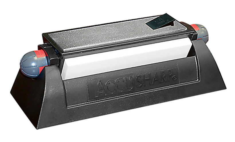 "AccuSharp Deluxe Tri-Stone" asināšanas iekārta ar trīs akmeņiem. "AccuSharp Deluxe Tri-Stone" asināšanas iekārta ar trīs akmeņiem.