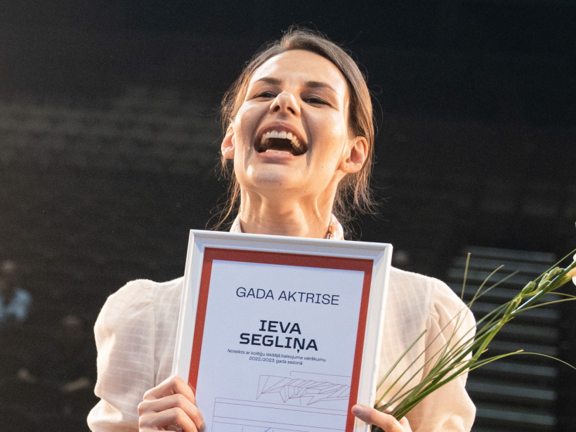 Dailes teātrī nosvinēts sezonas noslēgums. Ieva Segliņa. Dailes teātrī nosvinēts sezonas noslēgums. Ieva Segliņa.
