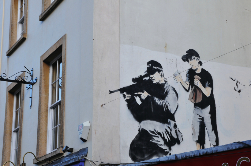 Benksija murālis Bristolē. Benksija murālis Bristolē.