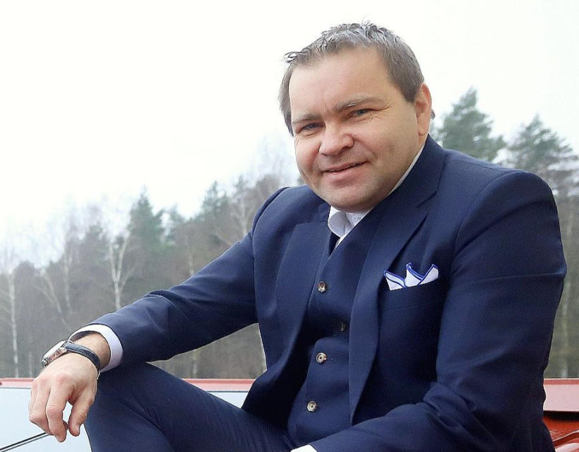 Mārtiņš Vanags, "Facebook" grupas "Mikroģeneratori Latvijā" iniciators, mikroģeneratoru īpašnieks: "Izvērtējot likuma grozījumus, varu secināt, ka no nākamā gada sākuma iedzīvotāju motivācija uzstādīt saules paneļus būtiski samazināsies." Mārtiņš Vanags, "Facebook" grupas "Mikroģeneratori Latvijā" iniciators, mikroģeneratoru īpašnieks: "Izvērtējot likuma grozījumus, varu secināt, ka no nākamā gada sākuma iedzīvotāju motivācija uzstādīt saules paneļus būtiski samazināsies."