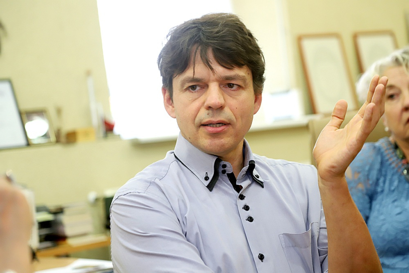Edvīns Šnore. Edvīns Šnore.