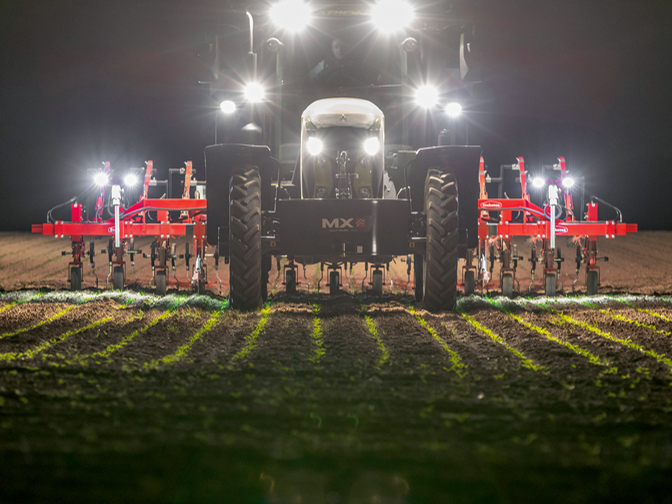 'Lemken Steketee' agregāts. 'Lemken Steketee' agregāts.