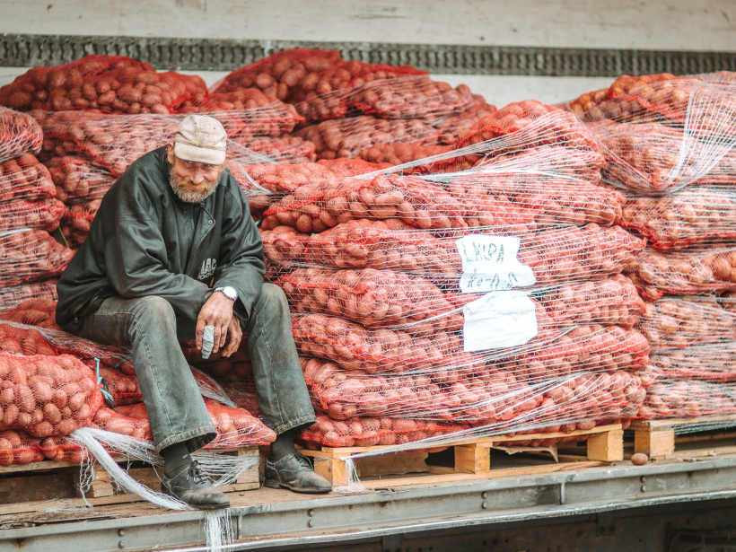 Kartupeļu tirgotājs. Kartupeļu tirgotājs.