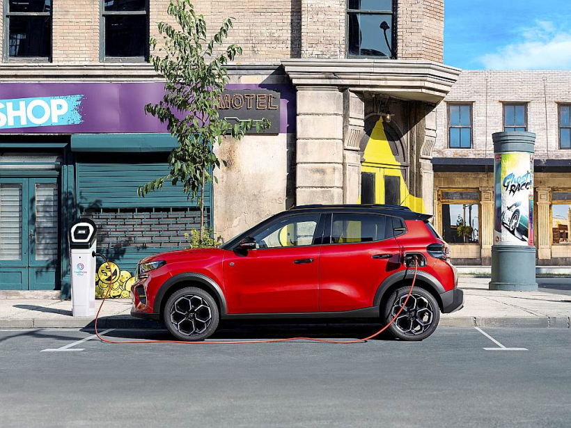 Jaunais "Citroen ë-C3" braši sagatavojies konkurēt ar līdz šim lētākajiem elektroauto piedāvājumiem, piemēram, "Dacia Spring". Jaunais "Citroen ë-C3" braši sagatavojies konkurēt ar līdz šim lētākajiem elektroauto piedāvājumiem, piemēram, "Dacia Spring".