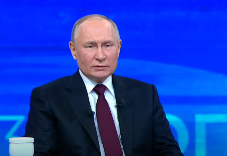 Vladimirs Putins intervijā Krievijas valsts televīzijai. Vladimirs Putins intervijā Krievijas valsts televīzijai.