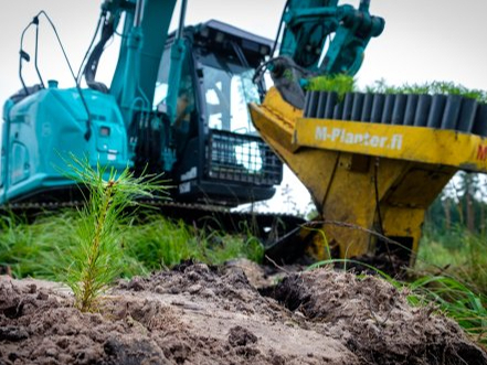 Daudzoperāciju meža stādīšanas agregāts PlantmaX. Daudzoperāciju meža stādīšanas agregāts PlantmaX.