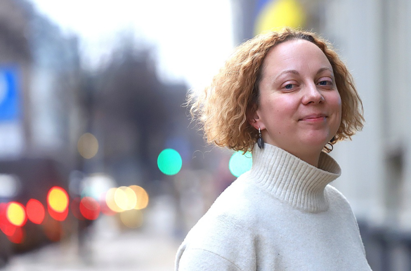Una Bergmane: "Cilvēki Latvijā uz atmodas periodu un PSRS sabrukumu bieži mēdz skatīties divās galējībās – vai nu ka PSRS sabruka tikai tā dēļ, kas notika Baltijā, vai arī ka nekas no tā, kas notika šeit, nebija svarīgs, jo visu izlēma "augstāki spēki" Maskavā, Vašingtonā, Londonā un tā tālāk. Patiesība, kā tas bieži vien notiek, ir pa vidu."