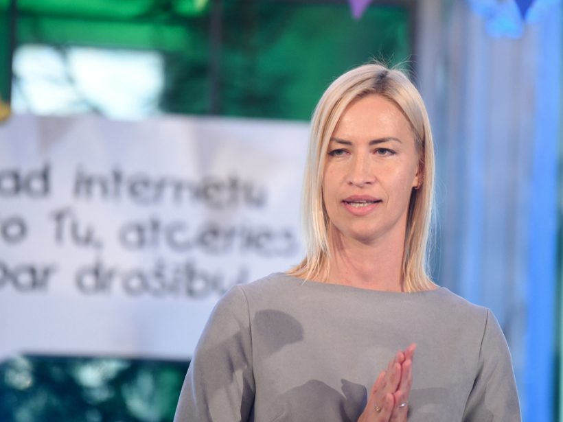 Latvijas Drošāka interneta centra vadītāja Maija Katkovska: “Krāpnieku mērķis ir ne tikai gūt finansiālu labumu, bet iegūt no cilvēka visu iespējamo kontaktinformāciju.” Latvijas Drošāka interneta centra vadītāja Maija Katkovska: “Krāpnieku mērķis ir ne tikai gūt finansiālu labumu, bet iegūt no cilvēka visu iespējamo kontaktinformāciju.”