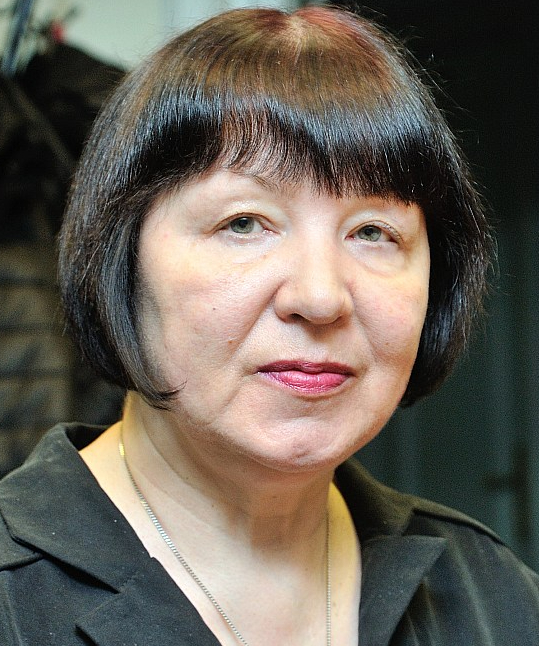 Liāna Langa, dzejniece, publiciste.