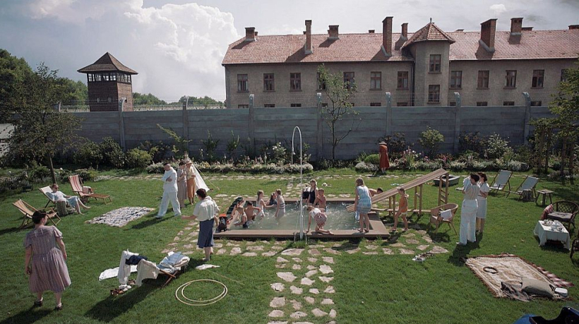 Visticamāk, labākās ārzemju filmas lauri tiks Džonatana Gleizera Lielbritānijas un Polijas kopražojuma filmai "Interešu zona" – par idillisku dzīvi blakus Aušvicas koncentrācijas nometnei.