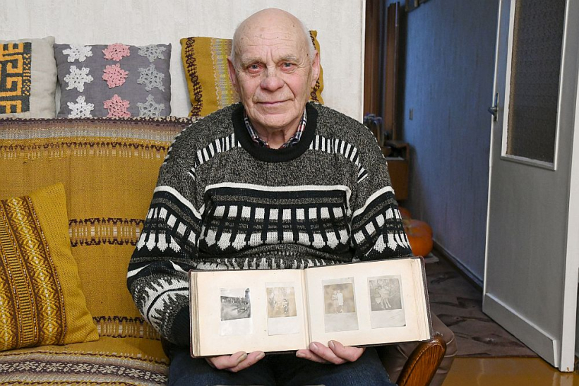 Represētais Arnolds Ronis braucis tajā pašā ešelonā un nonācis izsūtījumā turpat, kur Kroju ģimene. Represētais Arnolds Ronis braucis tajā pašā ešelonā un nonācis izsūtījumā turpat, kur Kroju ģimene.