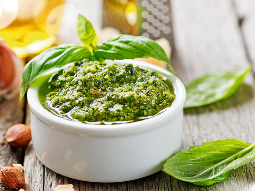 Bazilika pesto. Bazilika pesto.