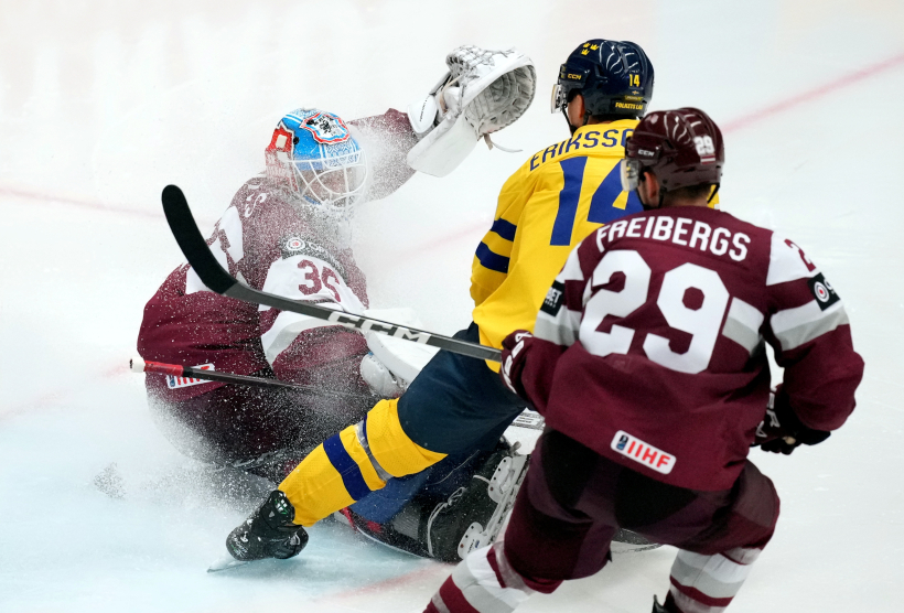 Pasaules hokeja čempionāta spēle starp Latvijas un Zviedrijas valstsvienībām ''Ostravar arēnā'' Ostravā. Pasaules hokeja čempionāta spēle starp Latvijas un Zviedrijas valstsvienībām ''Ostravar arēnā'' Ostravā.
