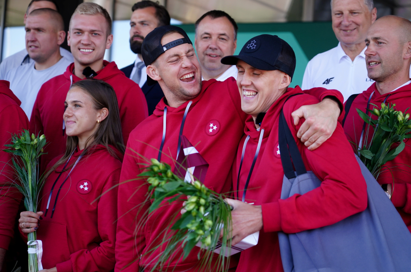 Rīgas lidostā sagaida Parīzes 2024. gada vasaras olimpisko spēļu dalībniekus. Rīgas lidostā sagaida Parīzes 2024. gada vasaras olimpisko spēļu dalībniekus.
