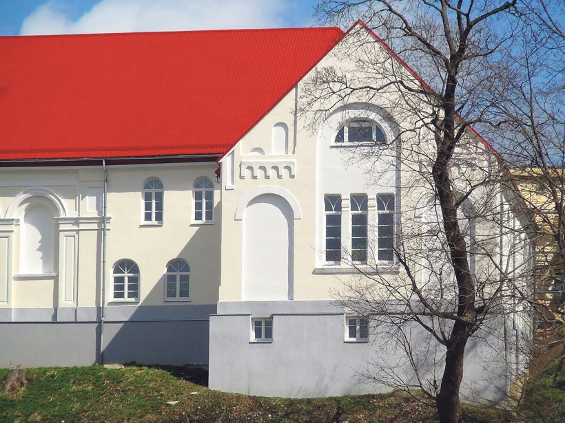 1751. gadā Aizputē būvētā sinagoga, kur šobrīd atrodas Aizputes kultūras nams. 1751. gadā Aizputē būvētā sinagoga, kur šobrīd atrodas Aizputes kultūras nams.